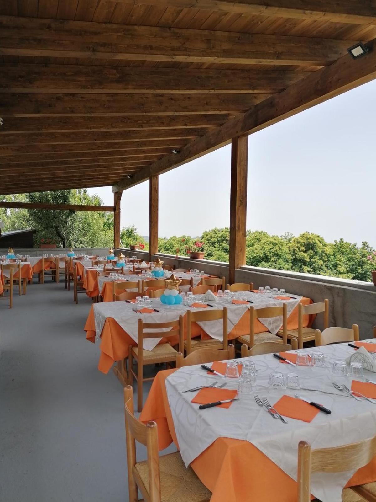 La Locanda Del Poeta Acri Bagian luar foto