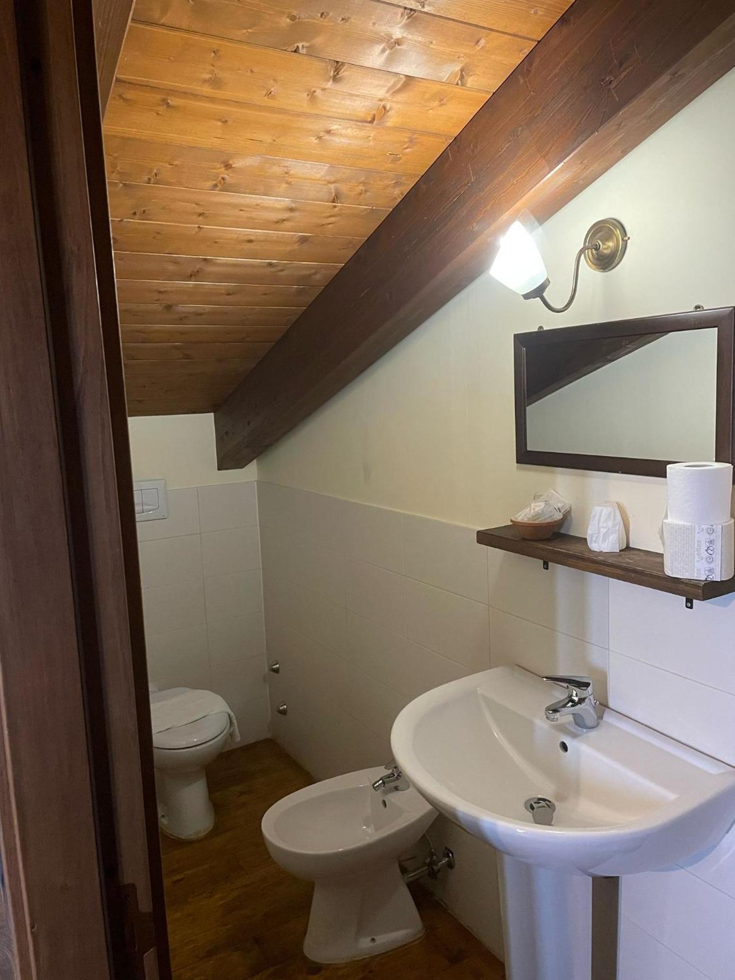 La Locanda Del Poeta Acri Bagian luar foto